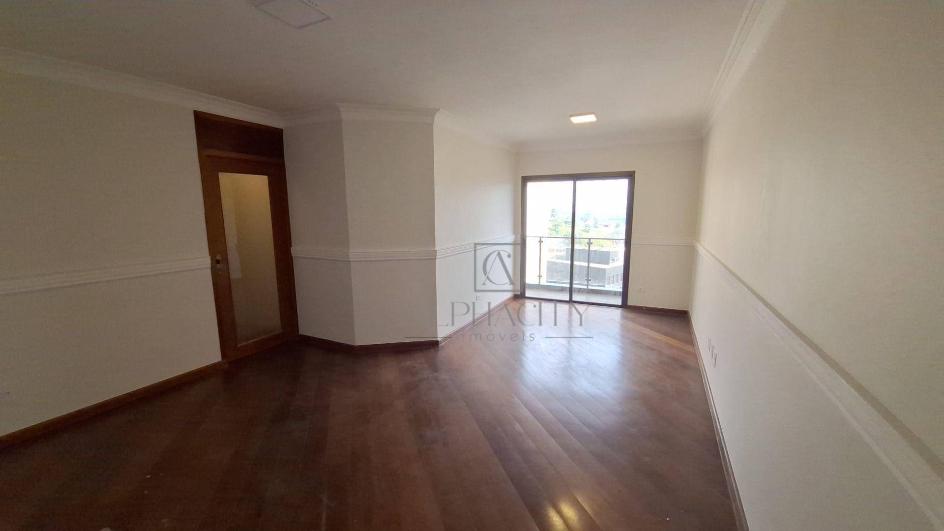 Apartamento para alugar com 3 quartos, 151m² - Foto 1