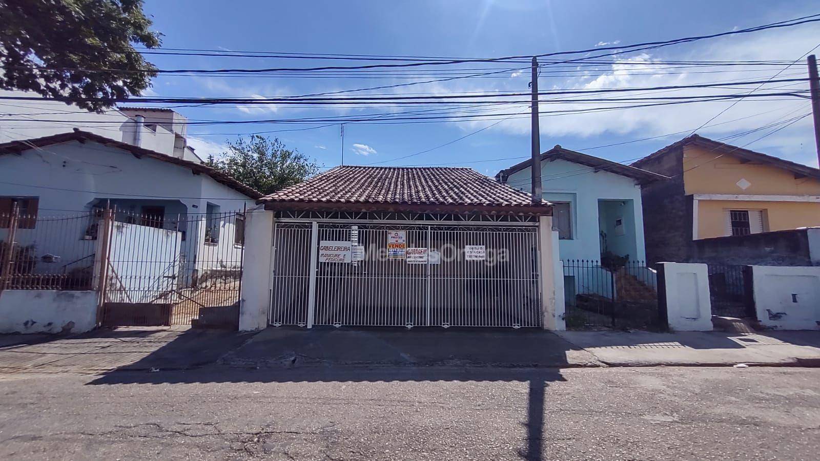 Casa à venda com 2 quartos, 100m² - Foto 1