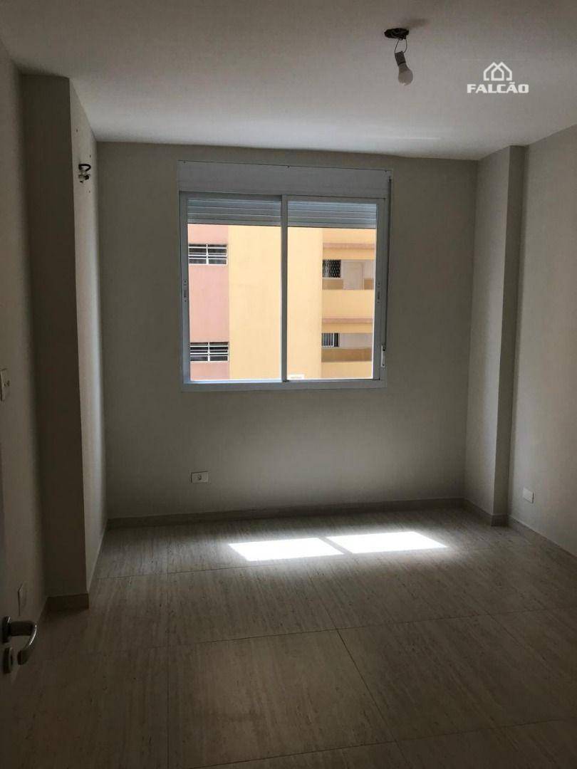 Apartamento à venda com 3 quartos, 145m² - Foto 9