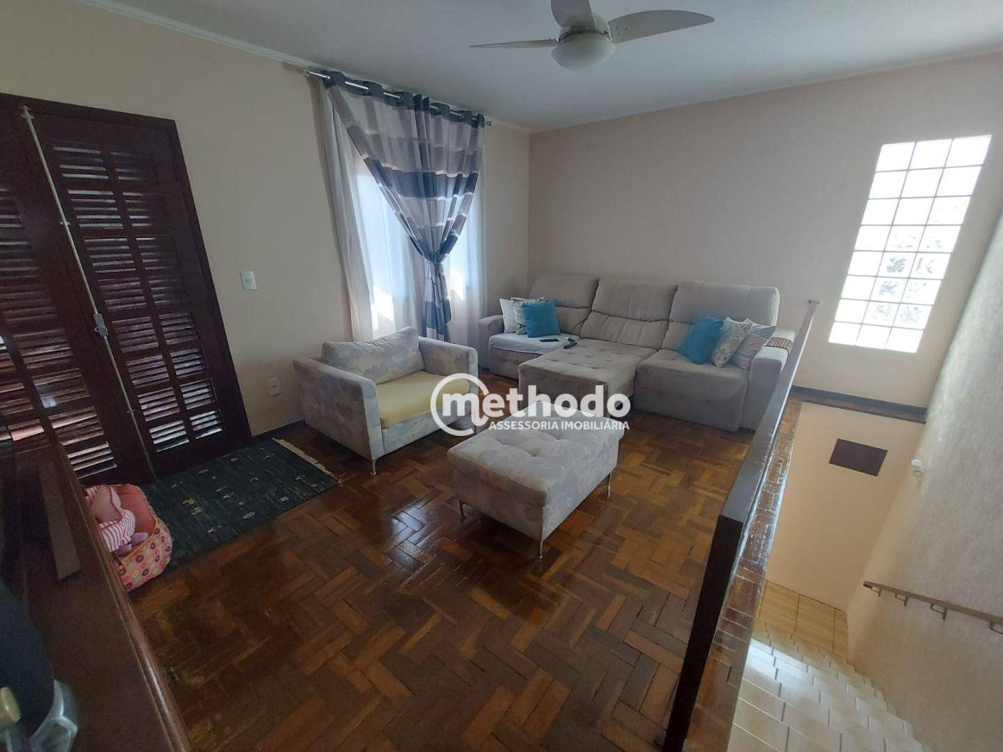 Casa à venda com 3 quartos, 213m² - Foto 4