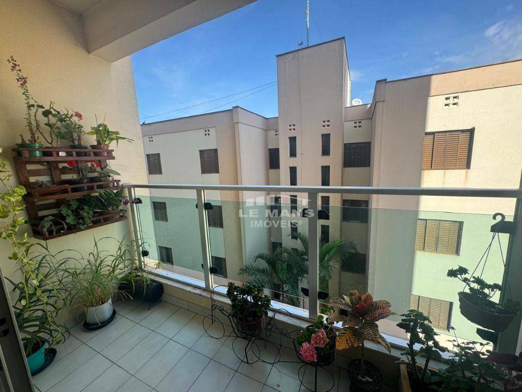 Apartamento à venda com 2 quartos, 74m² - Foto 7