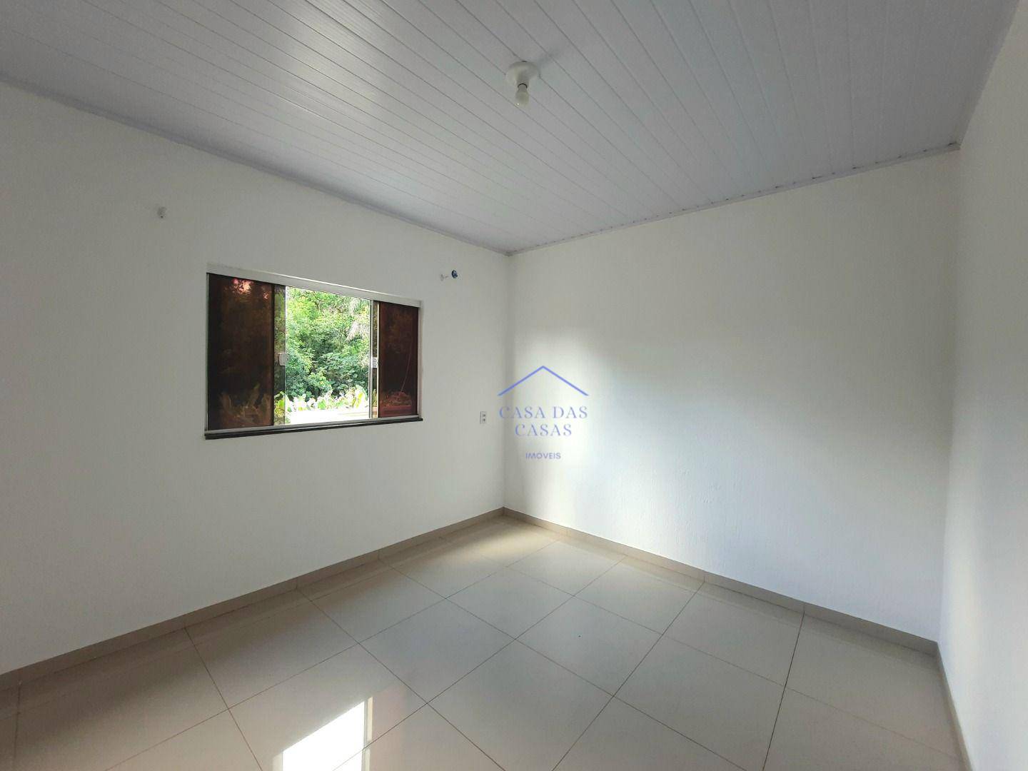 Casa à venda com 6 quartos, 250m² - Foto 16