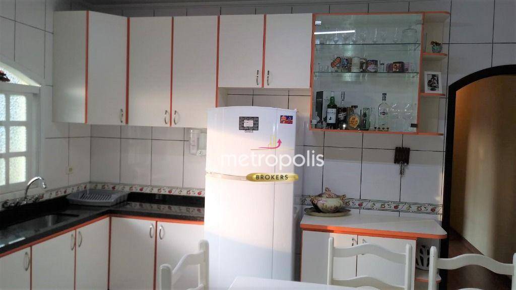 Sobrado à venda com 3 quartos, 323m² - Foto 3