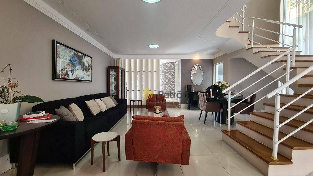 Casa de Condomínio à venda com 4 quartos, 420m² - Foto 11