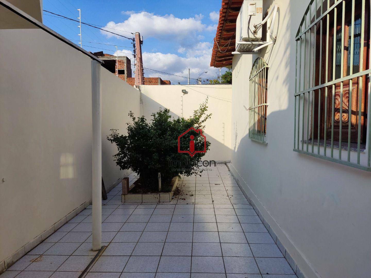 Casa à venda com 3 quartos, 180m² - Foto 18