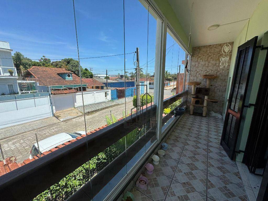 Casa à venda com 3 quartos, 228m² - Foto 26