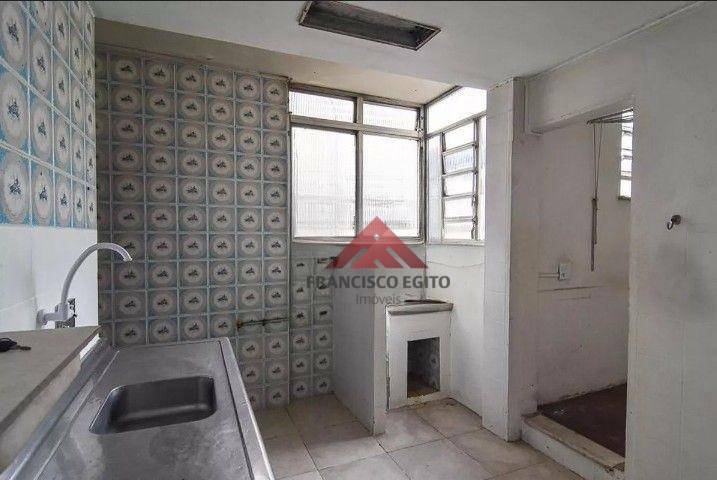 Apartamento à venda com 2 quartos, 70m² - Foto 17