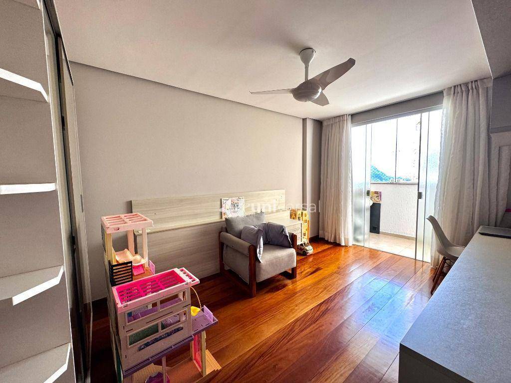 Apartamento à venda com 4 quartos, 208m² - Foto 19