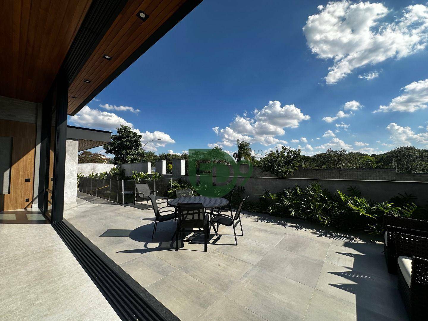 Casa de Condomínio à venda com 3 quartos, 302m² - Foto 9