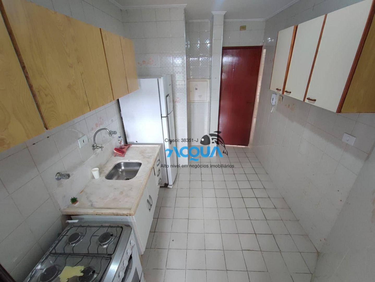 Apartamento à venda com 2 quartos, 70m² - Foto 3