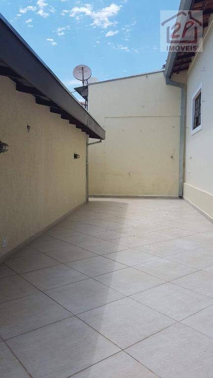 Casa à venda com 3 quartos, 200m² - Foto 8