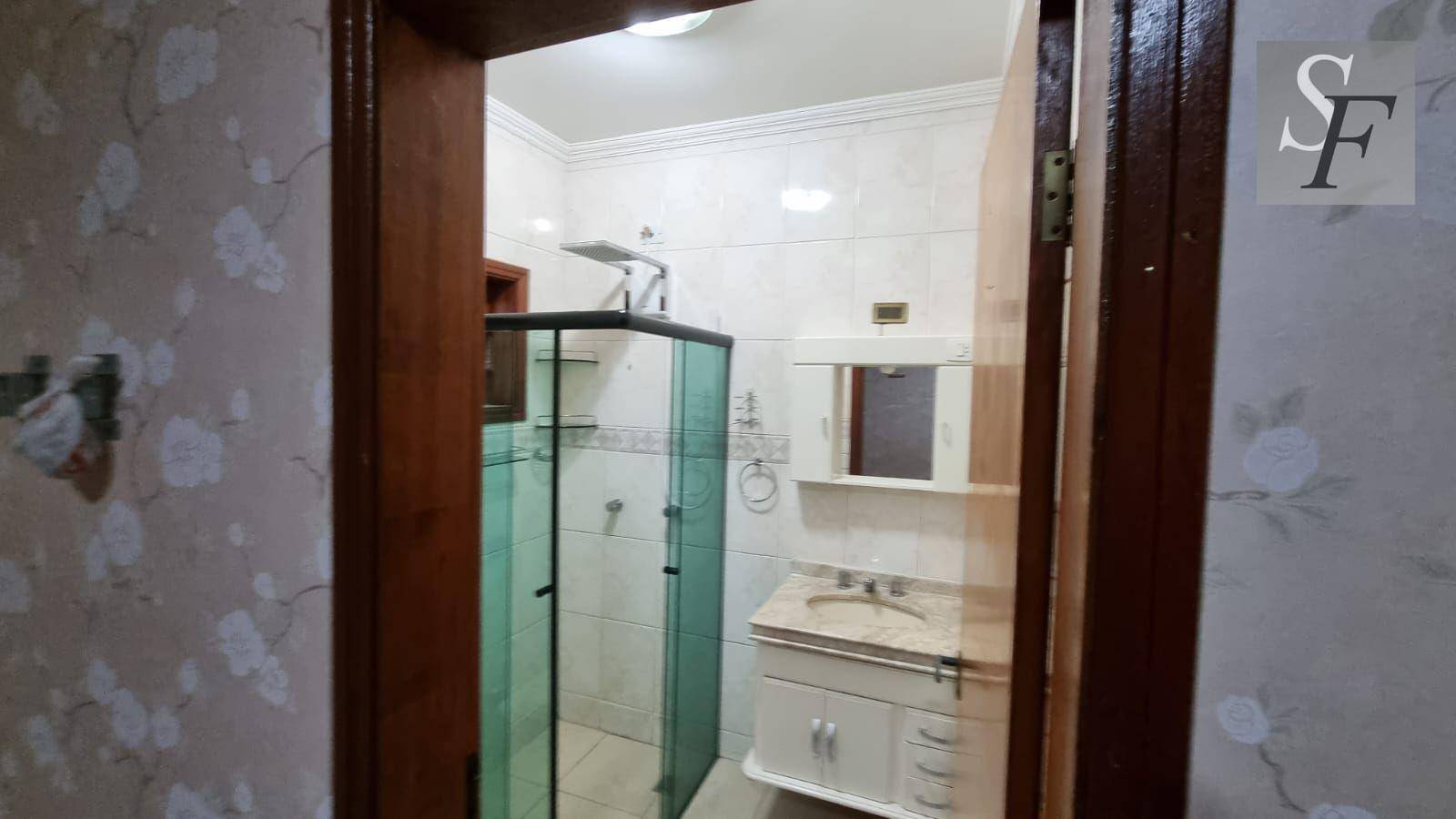 Sobrado para alugar com 3 quartos, 302m² - Foto 43