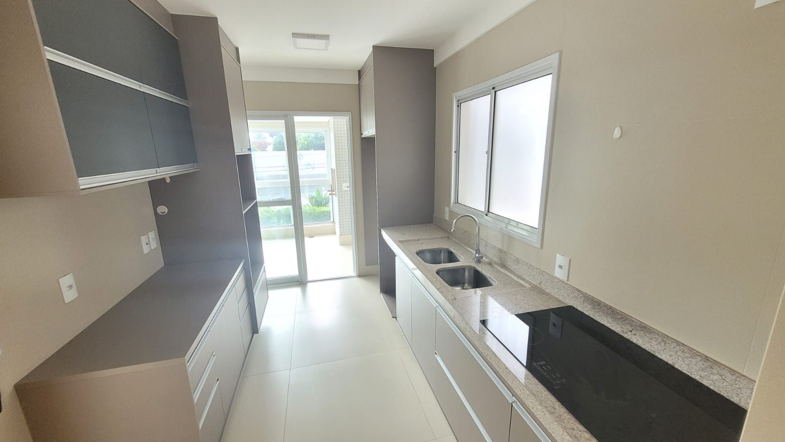 Apartamento à venda com 4 quartos, 144m² - Foto 4