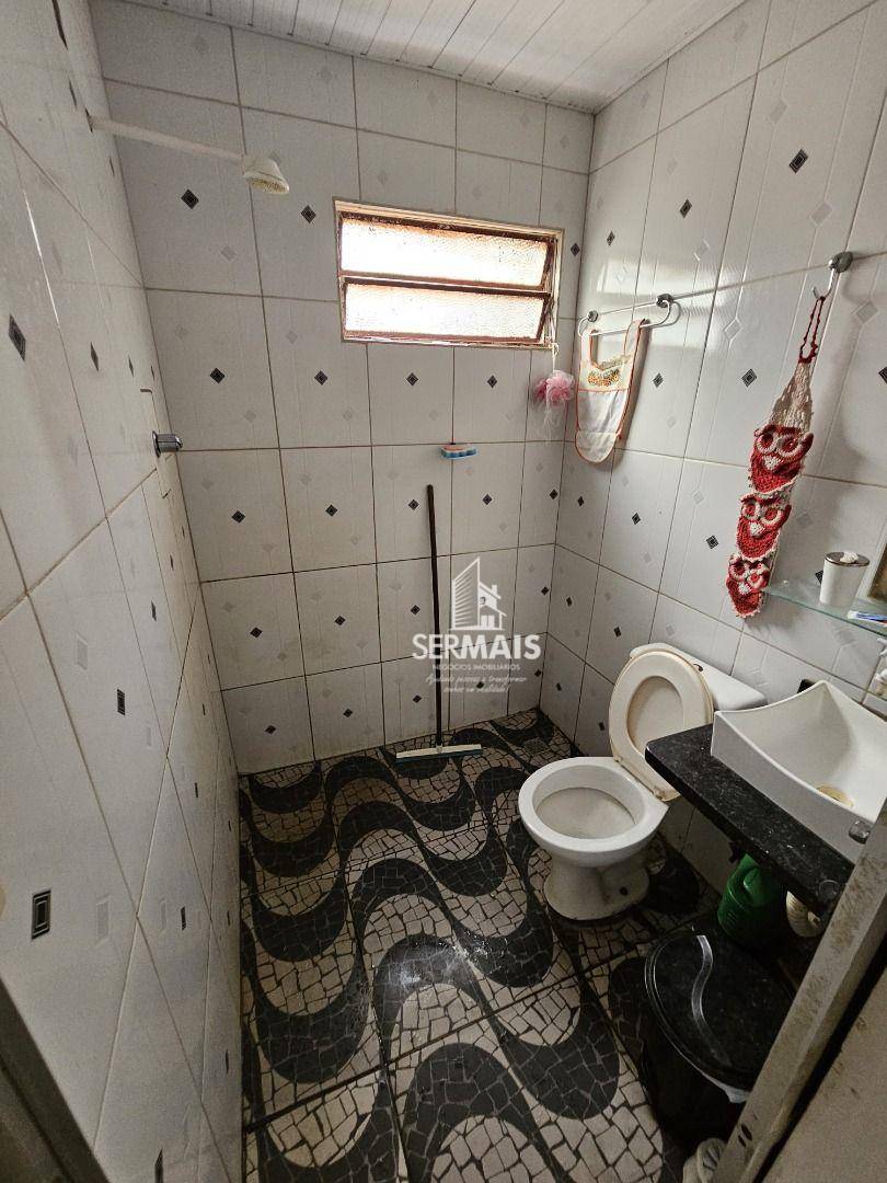 Casa à venda com 2 quartos, 250m² - Foto 9