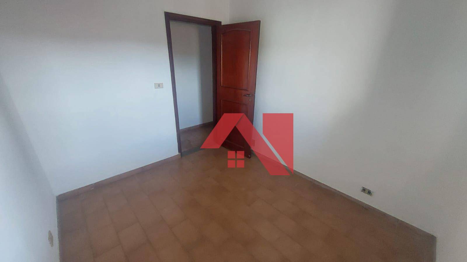 Casa para alugar com 4 quartos, 420m² - Foto 10