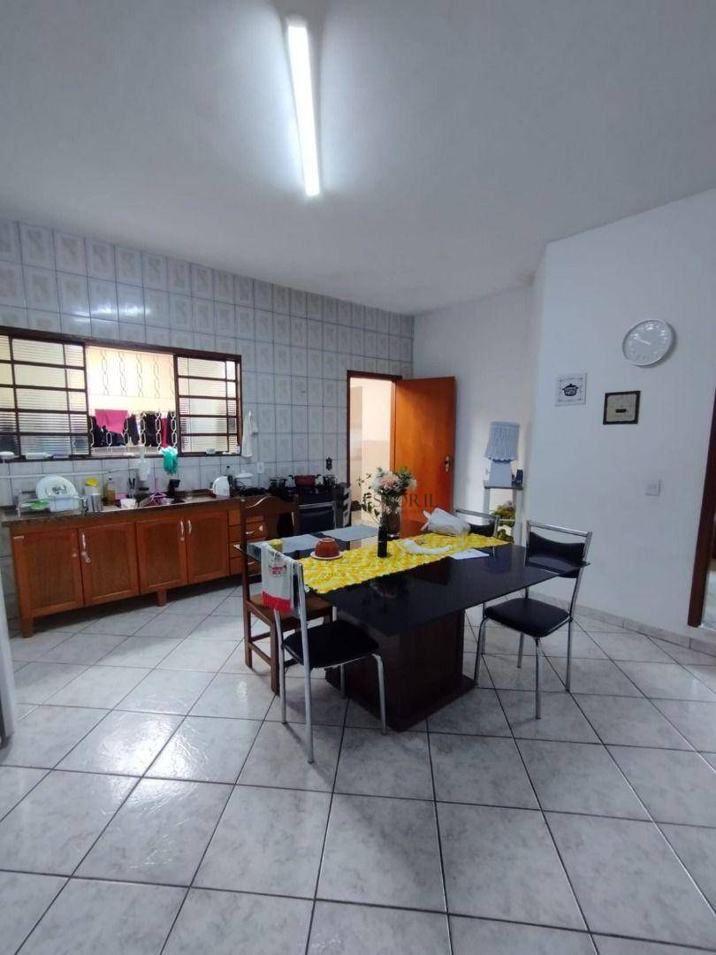 Casa à venda com 3 quartos, 91m² - Foto 13