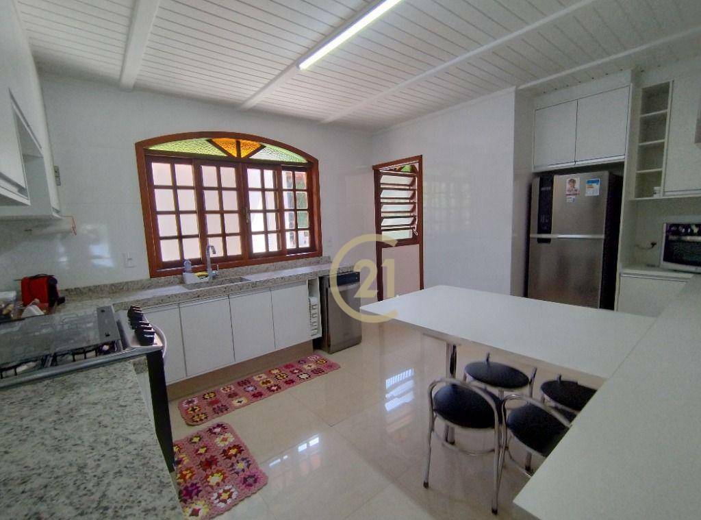 Chácara à venda com 3 quartos, 288m² - Foto 5