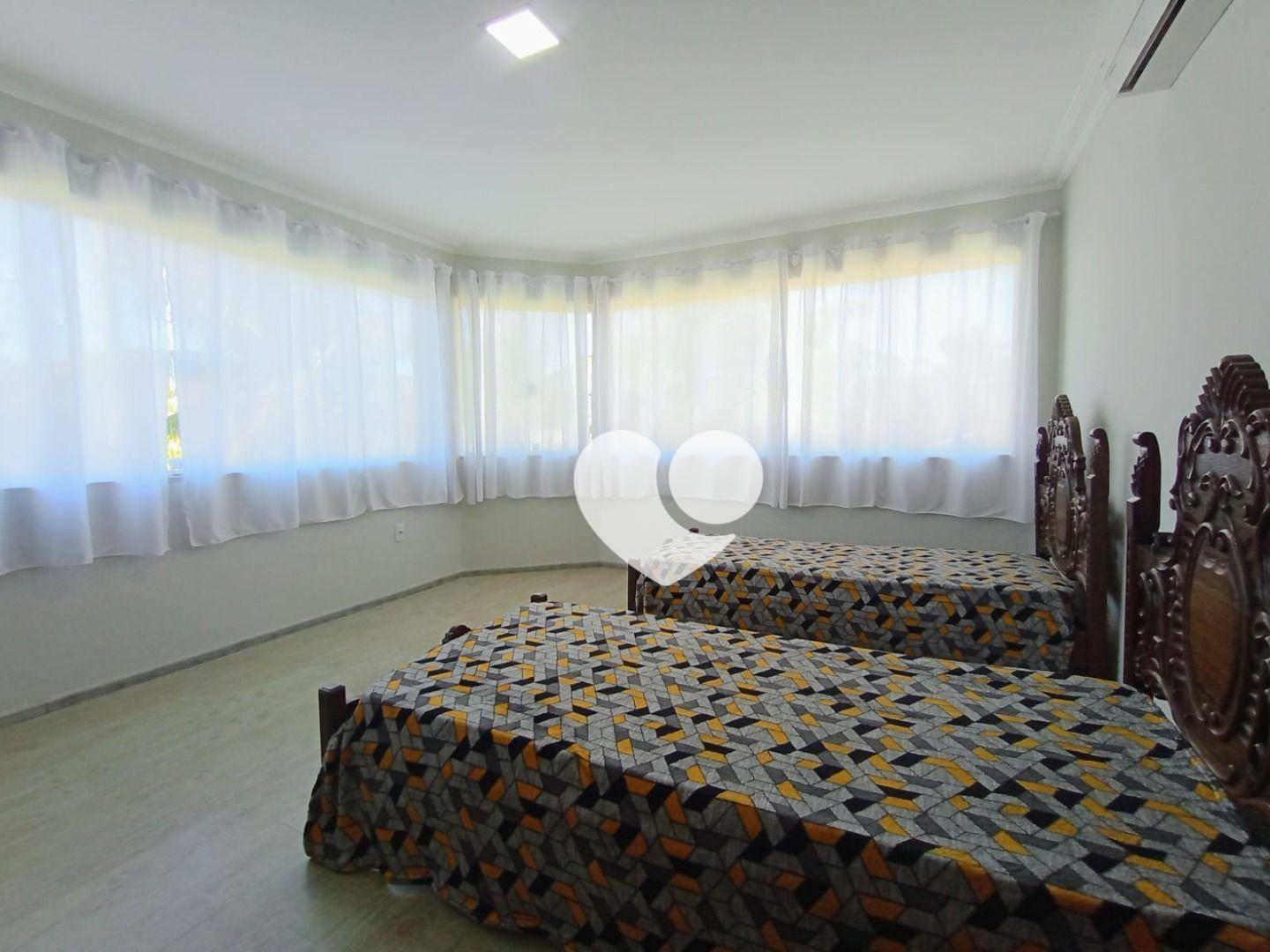 Casa de Condomínio à venda com 8 quartos, 600m² - Foto 49