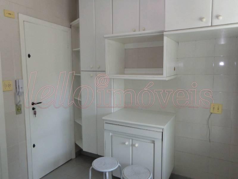 Apartamento para alugar com 3 quartos, 110m² - Foto 13