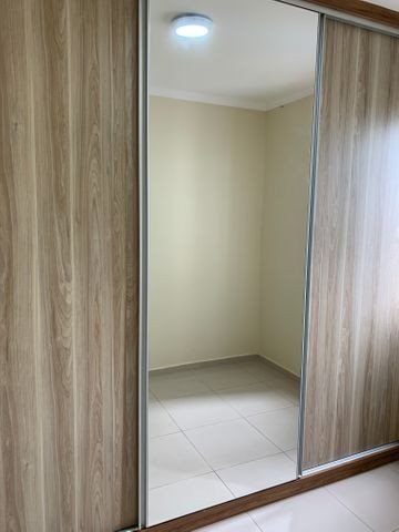 Apartamento à venda com 2 quartos, 65m² - Foto 2