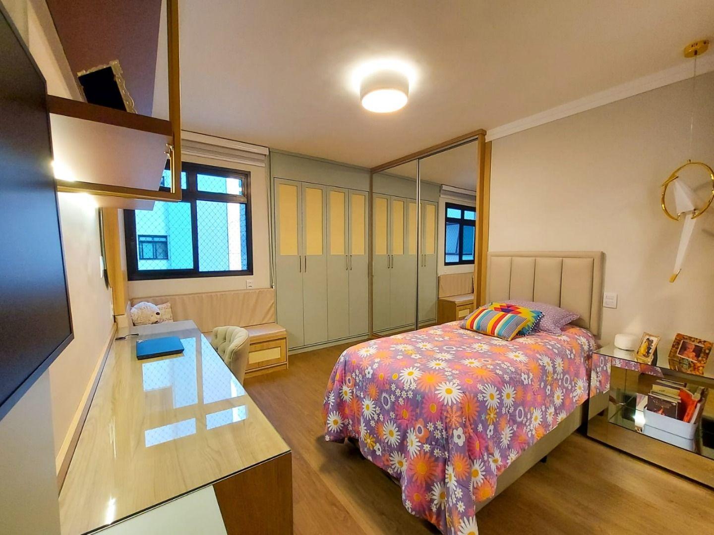 Apartamento à venda com 4 quartos, 164m² - Foto 25