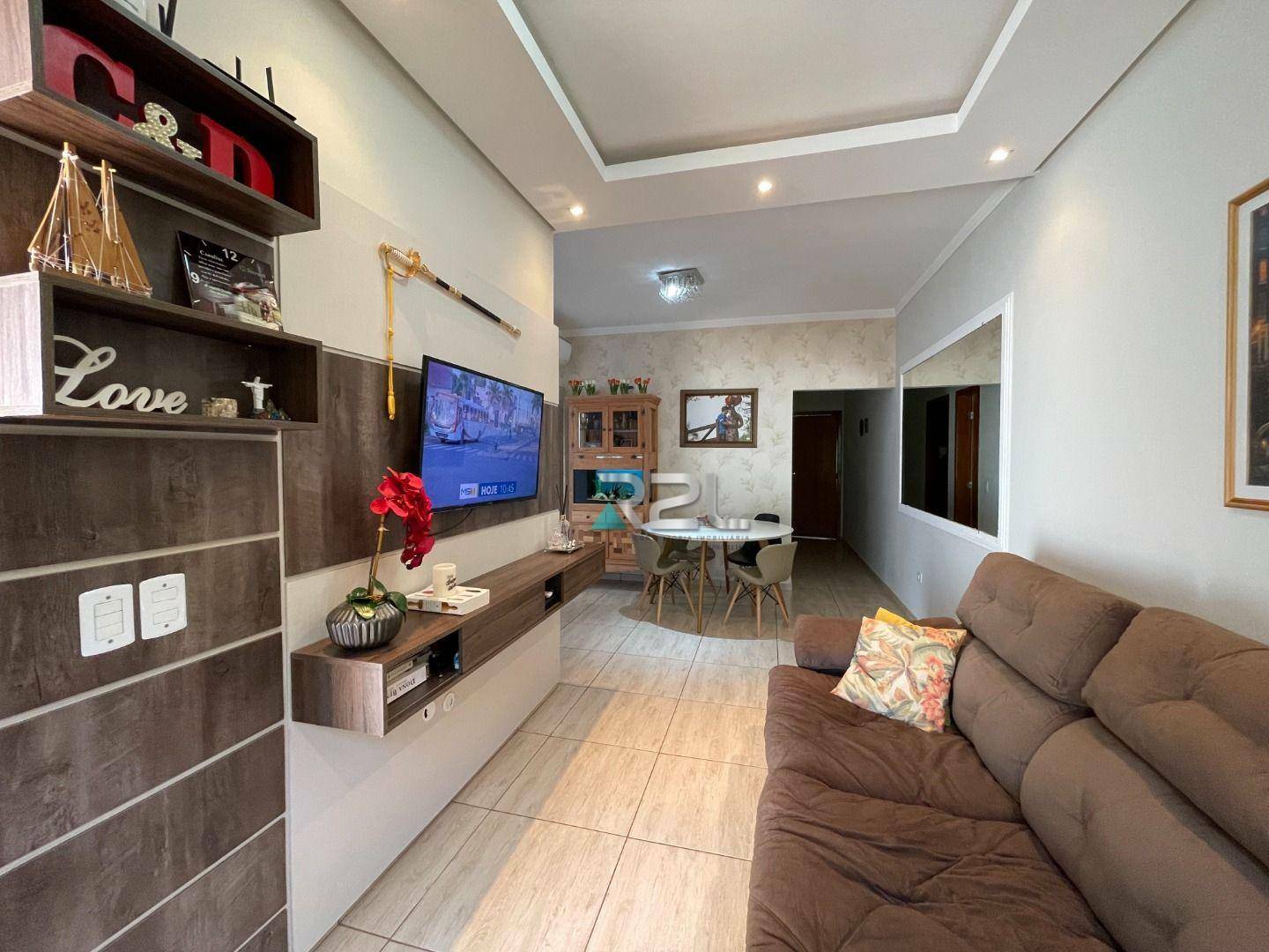 Casa à venda com 2 quartos, 112m² - Foto 1