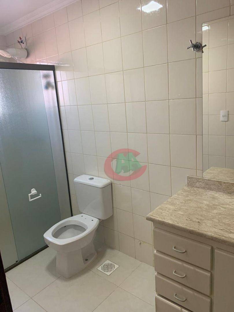 Apartamento para alugar com 3 quartos, 115m² - Foto 2