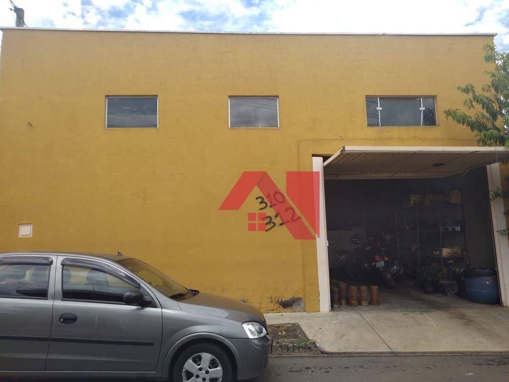 Depósito-Galpão-Armazém à venda, 200m² - Foto 1