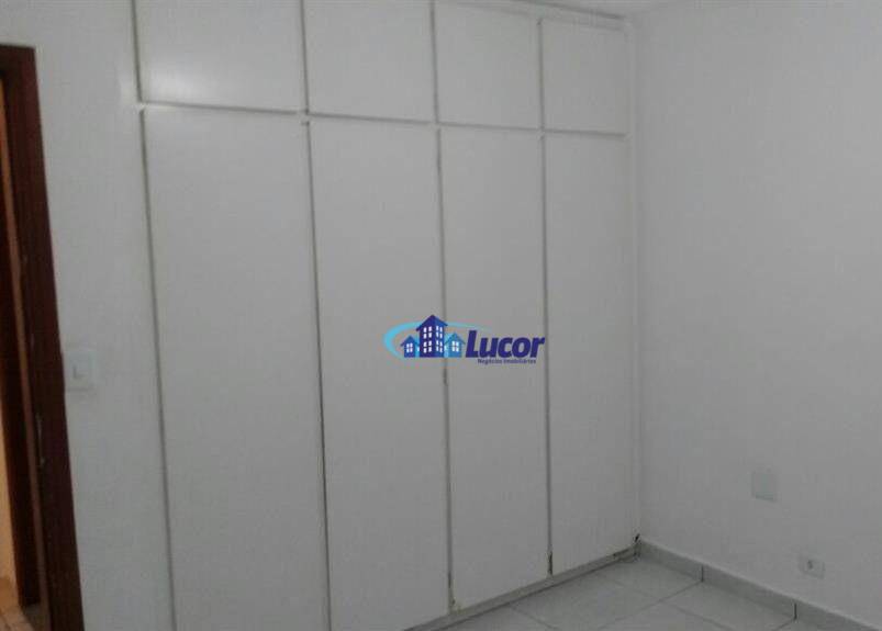 Apartamento à venda com 3 quartos, 90m² - Foto 3