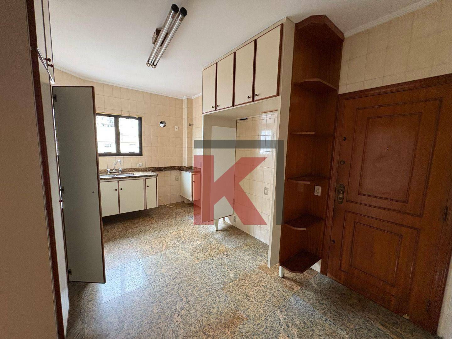 Apartamento para alugar com 4 quartos, 318m² - Foto 9