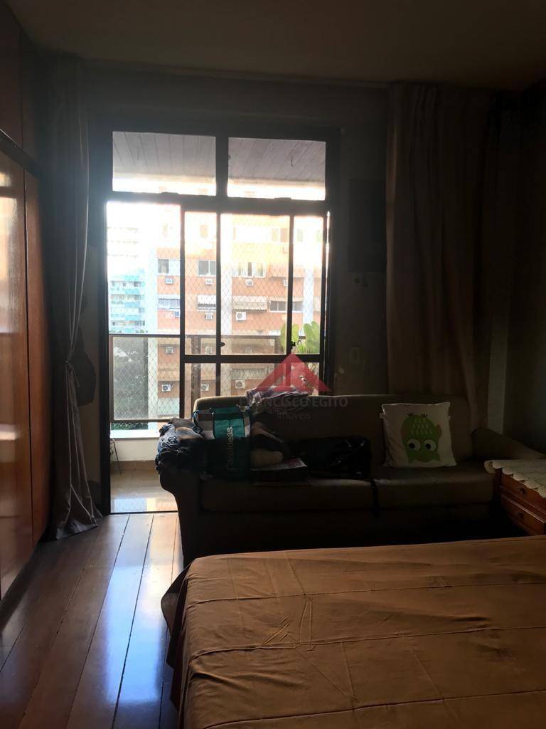 Apartamento à venda com 4 quartos, 250m² - Foto 8