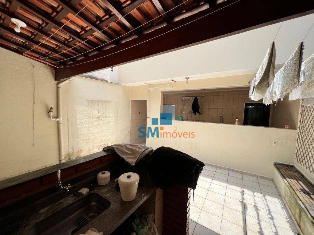 Sobrado à venda com 3 quartos, 250m² - Foto 33