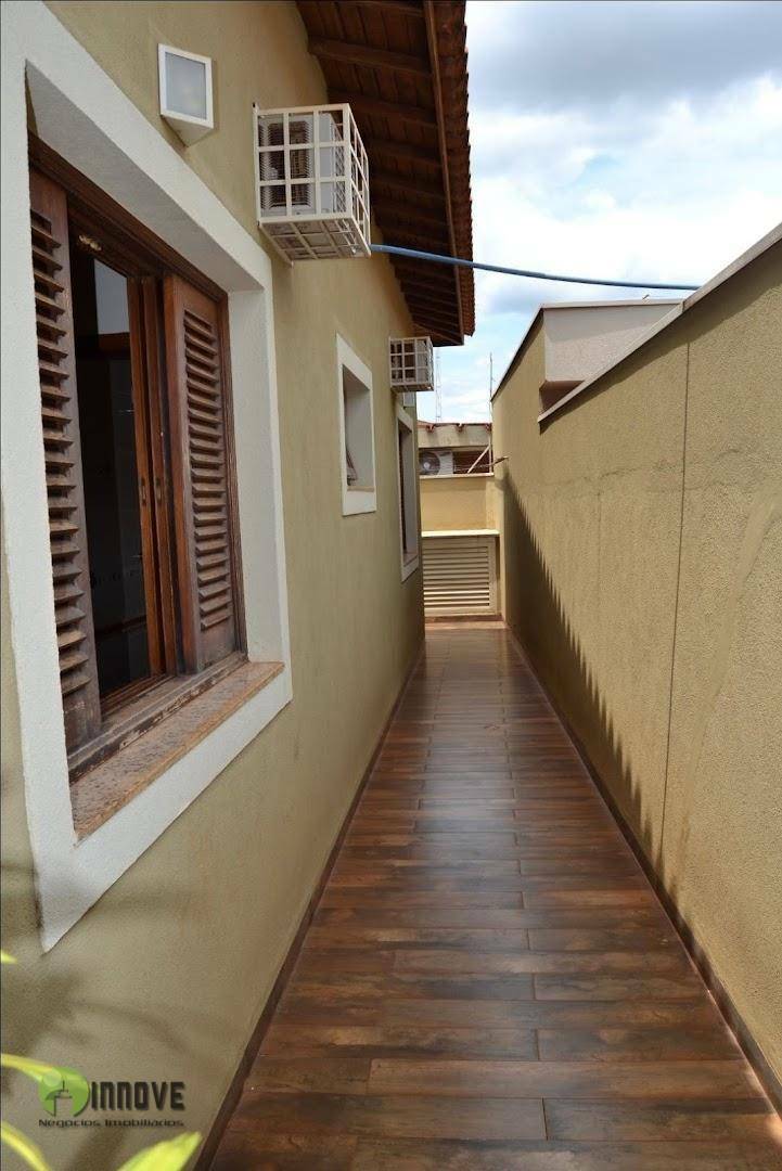 Casa à venda com 3 quartos, 230m² - Foto 42