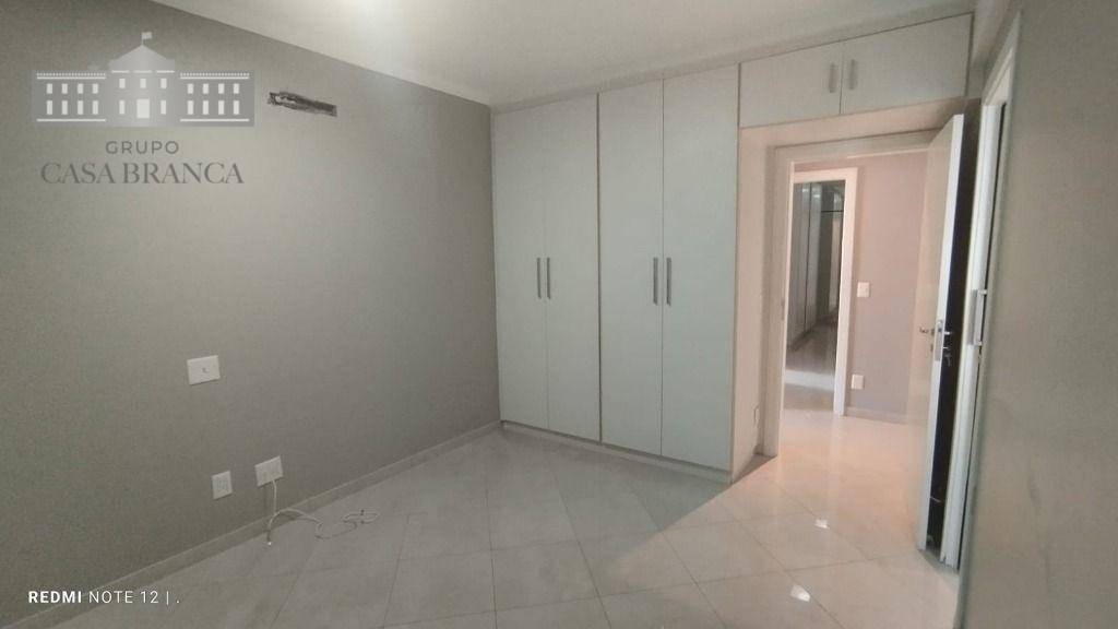 Apartamento para alugar com 3 quartos, 320m² - Foto 14