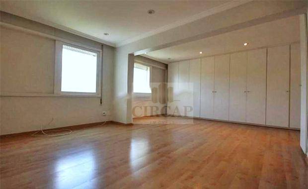 Apartamento à venda com 3 quartos, 186m² - Foto 8