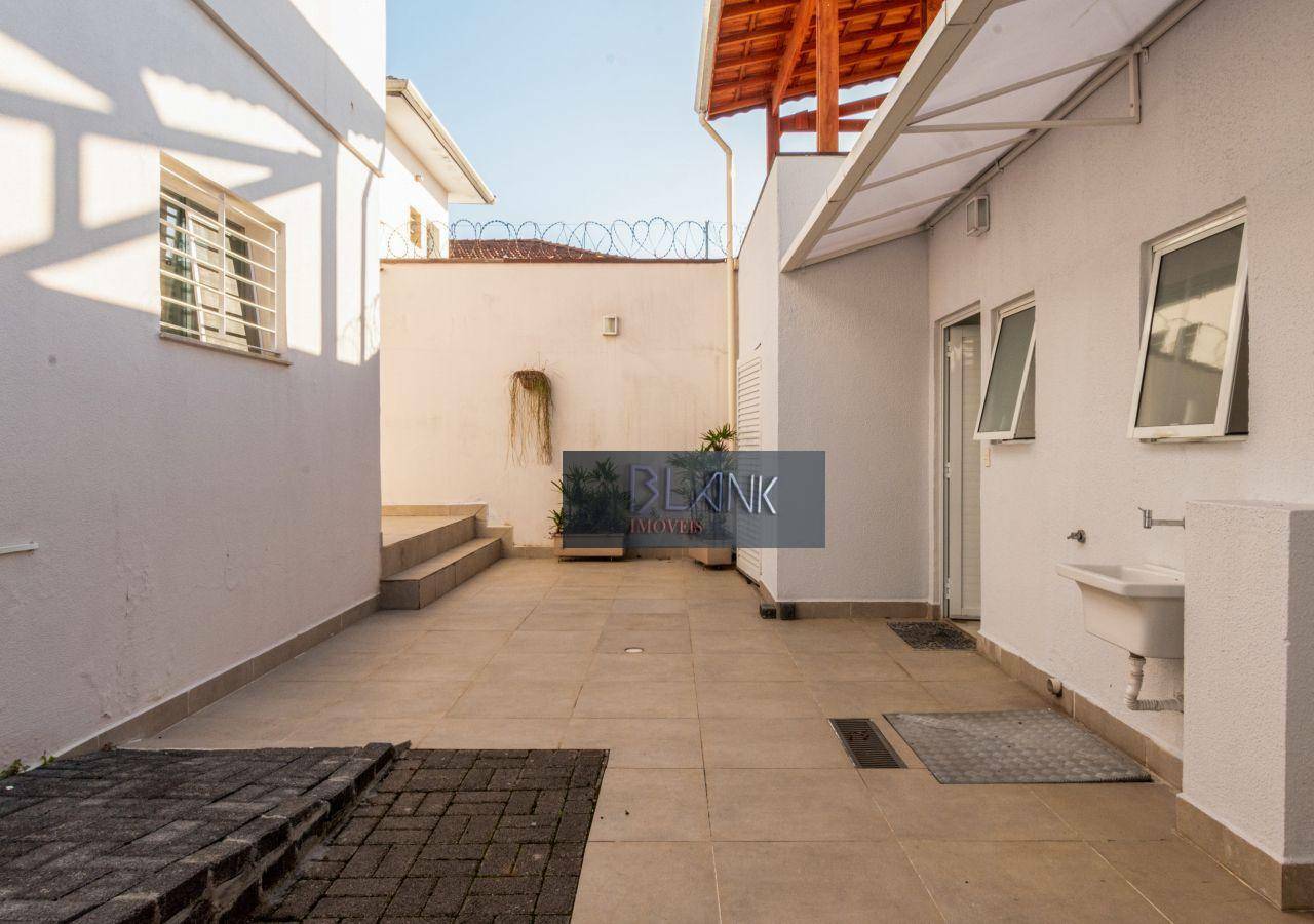 Casa à venda e aluguel com 1 quarto, 250m² - Foto 12