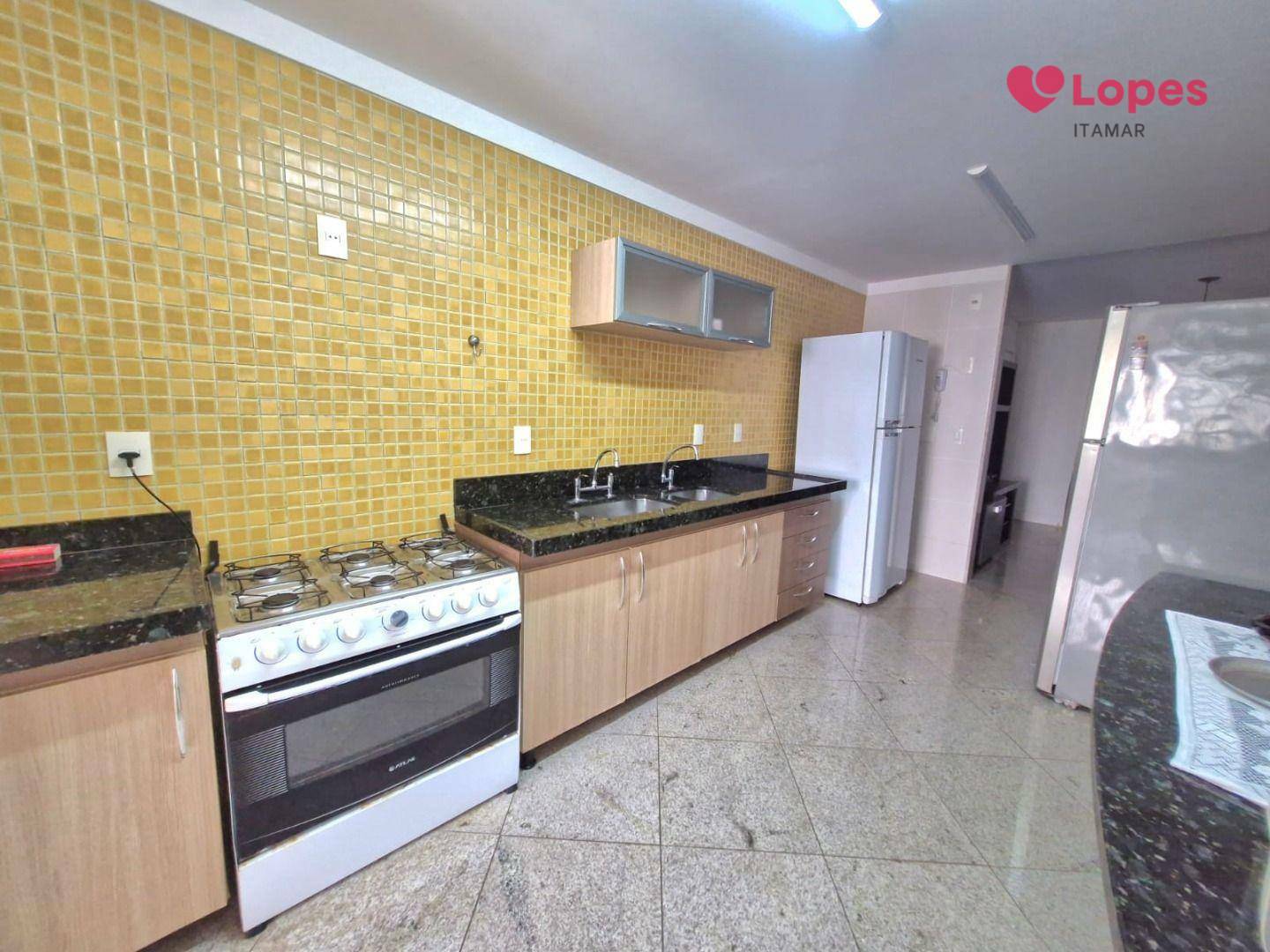 Apartamento para alugar com 4 quartos, 204m² - Foto 13