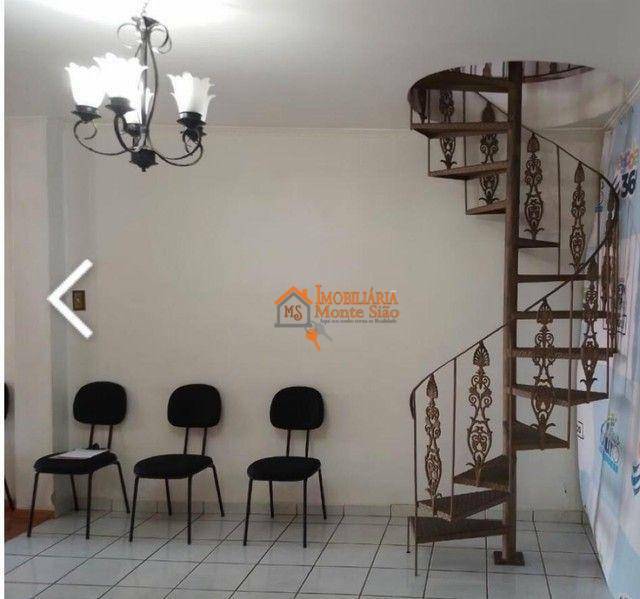 Sobrado à venda com 3 quartos, 230m² - Foto 2