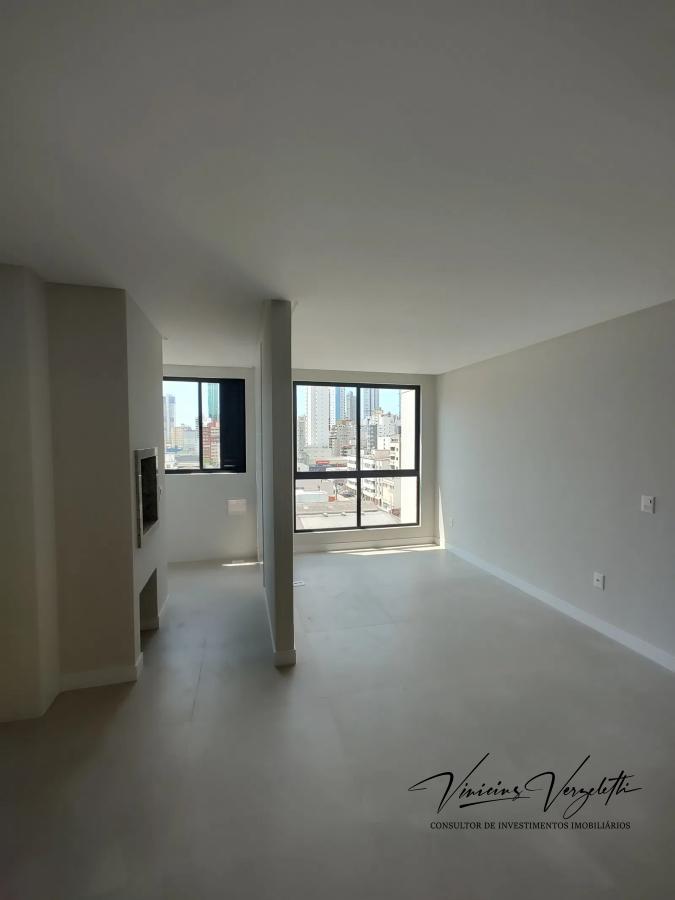 Apartamento à venda com 2 quartos, 67m² - Foto 4