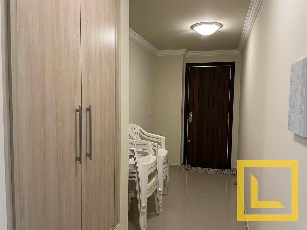 Casa à venda com 4 quartos, 250m² - Foto 4