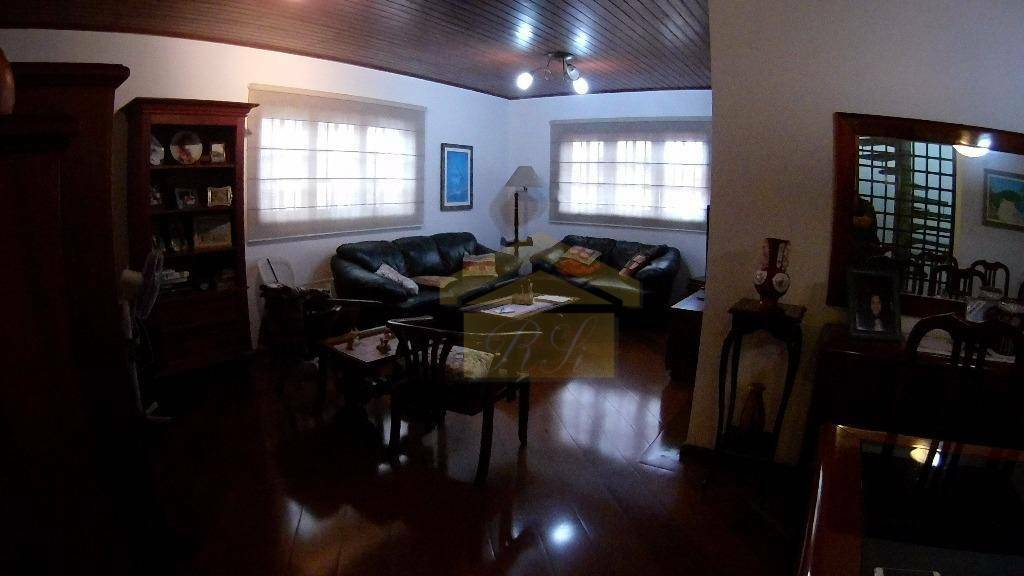 Sobrado à venda com 3 quartos, 250m² - Foto 3