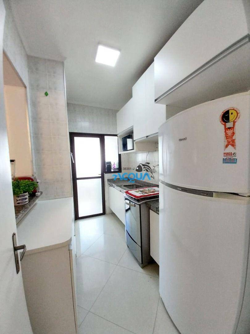 Apartamento à venda com 3 quartos, 98m² - Foto 4