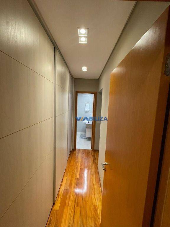 Apartamento à venda com 3 quartos, 197m² - Foto 5