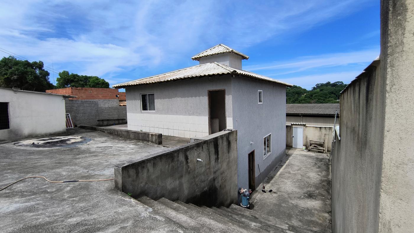 Casa à venda com 5 quartos, 600m² - Foto 1