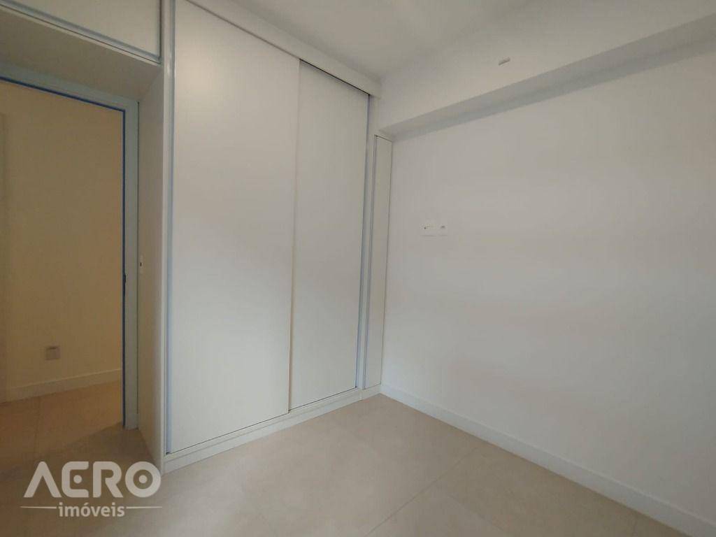 Apartamento para alugar com 3 quartos, 96m² - Foto 6