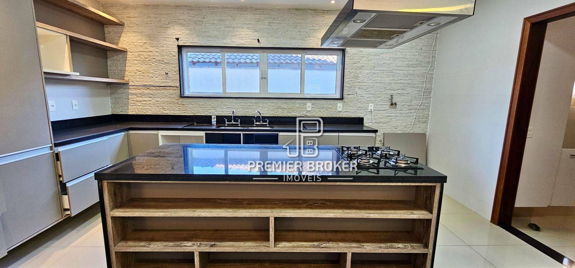 Casa de Condomínio à venda com 3 quartos, 248m² - Foto 3