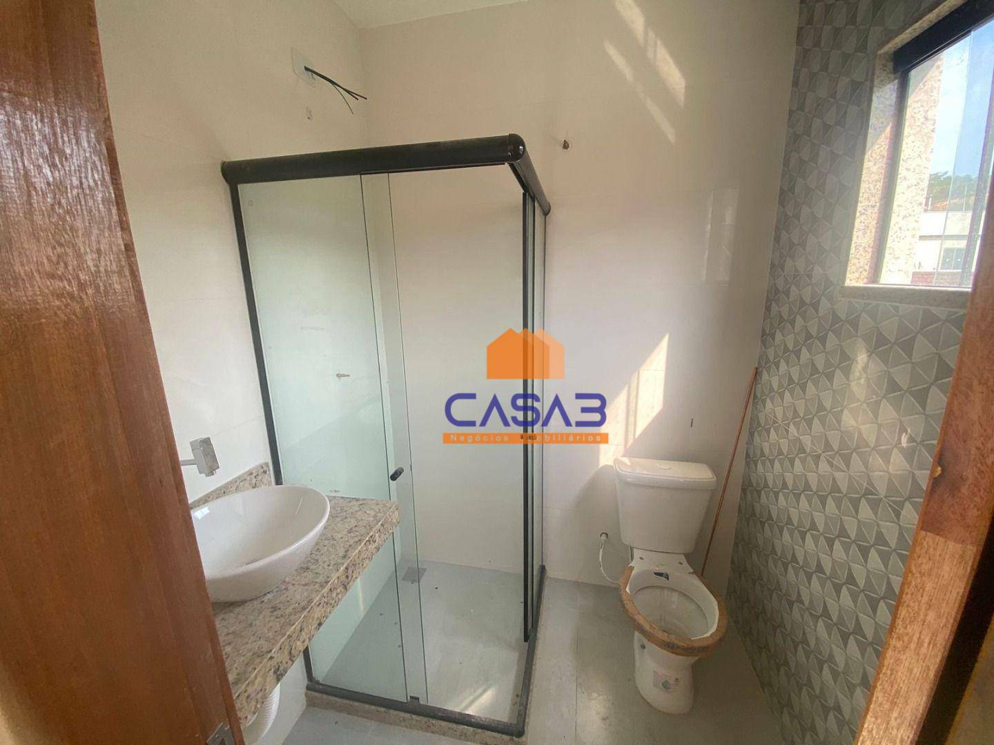 Casa à venda com 2 quartos, 70m² - Foto 8