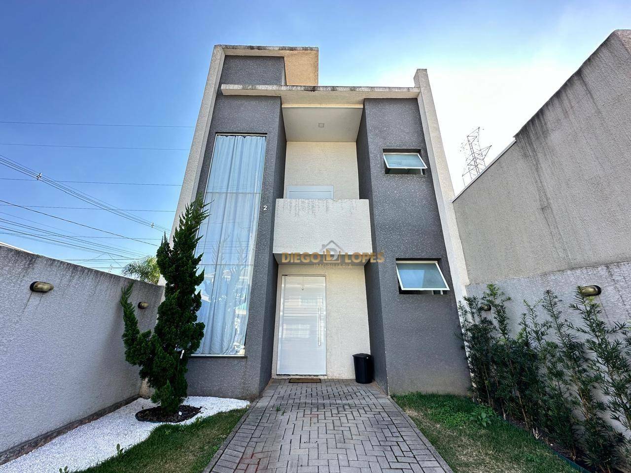 Sobrado à venda com 3 quartos, 140m² - Foto 1