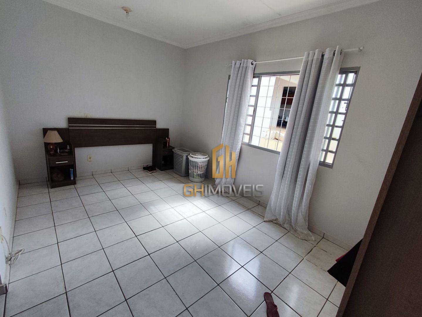 Casa à venda com 3 quartos, 220m² - Foto 10