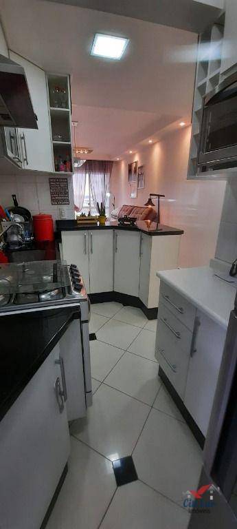 Apartamento para alugar com 2 quartos, 64m² - Foto 21